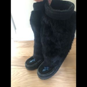 Manitobah Mukluks women’s Size 9